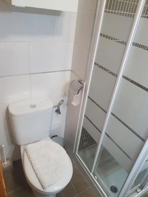 Apartment 4F, Aire Acondic, 80M2, 2 Dormitorios, 4 Huespedes, Wifi Gratis La Linea de la Concepcion